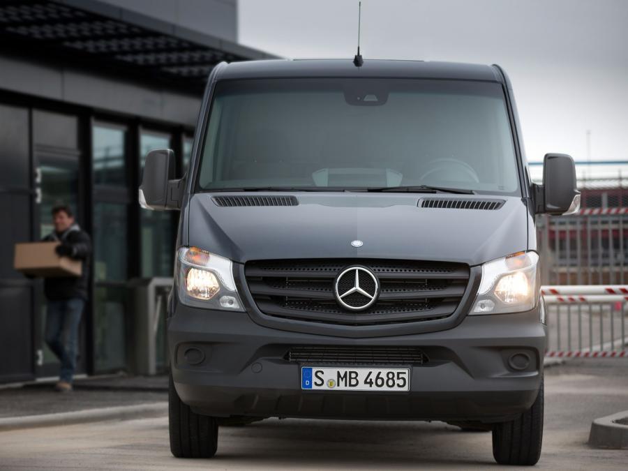  Mercedes-Benz Sprinter Van 2013 года  (фото 3 из 3)